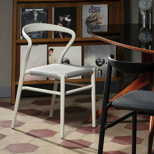 chaise contemporaine