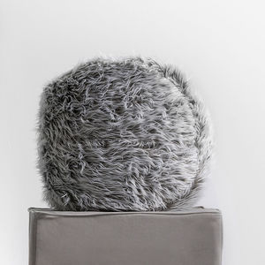 repose-pied contemporain 1