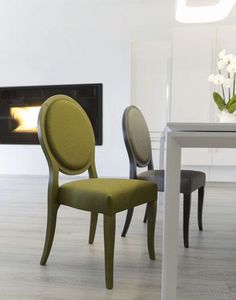 chaise contemporaine / tapissée / empilable / médaillon