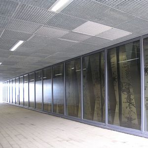 faux-plafond en acier galvanisé / en panneaux / décoratif / grillagé