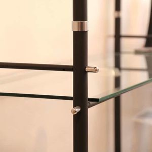 vitrine d'exposition contemporaine