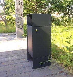 poubelle publique / au sol / en acier / pour espace public