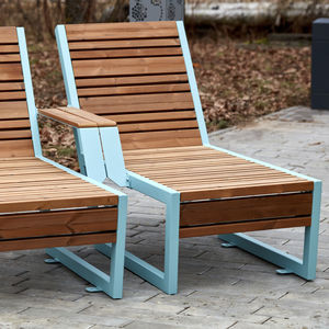 banc public / contemporain / en bois / en acier galvanisé