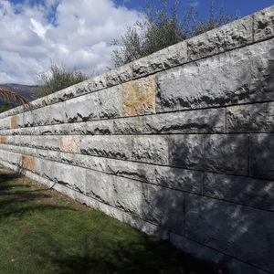 bloc de béton aspect pierre