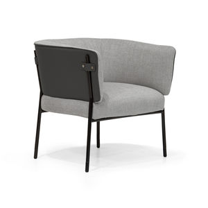fauteuil contemporain / en cuir / en métal laqué / piètement standard