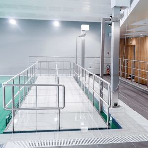 couloir de marche pour piscine 1