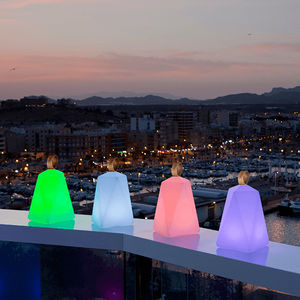 lampe baladeuse / contemporaine / en polyéthylène / à batterie rechargeable