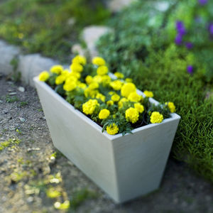 pot de fleur en polyéthylène / à poser / rectangulaire / résidentiel