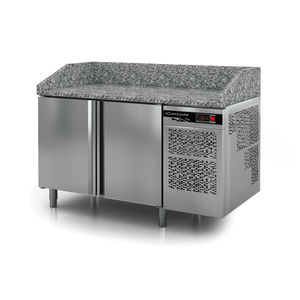 table de préparation pour pizza