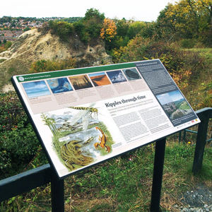 panneau d'information pour espace public