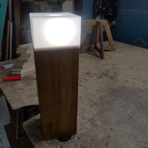 colonne lumineuse contemporaine