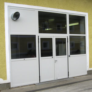 portes industrielles battantes
