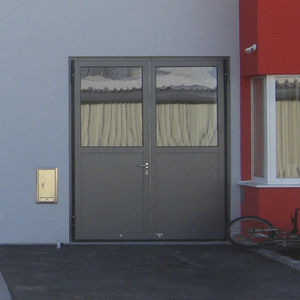 portes industrielles battantes
