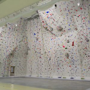 mur d'escalade fixe