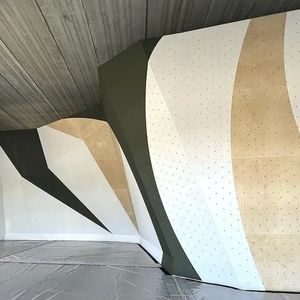 mur d'escalade fixe