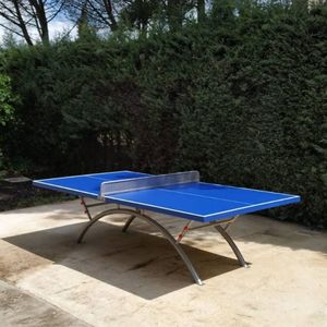 table de ping-pong contemporaine