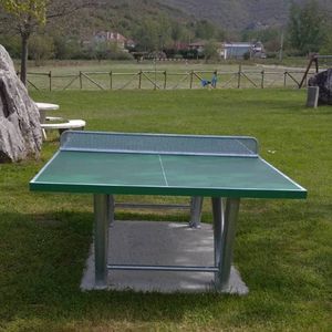 table de ping-pong contemporaine