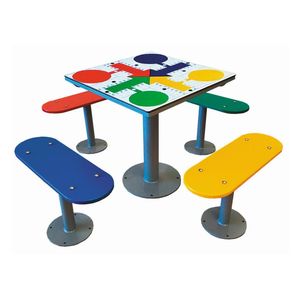 table de jeu pour enfant d'extérieur 1