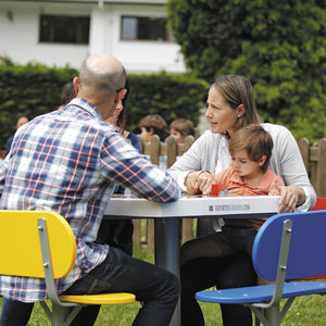 table de jeu pour enfant d'extérieur