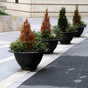 jardinière en fonte