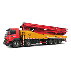 pompe à béton montée sur camion 1
