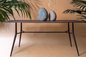 table contemporaine