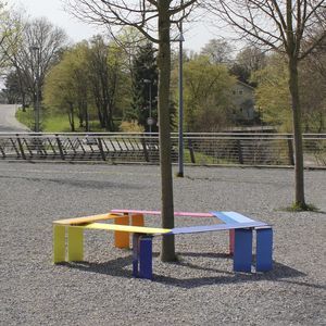 banc public contemporain