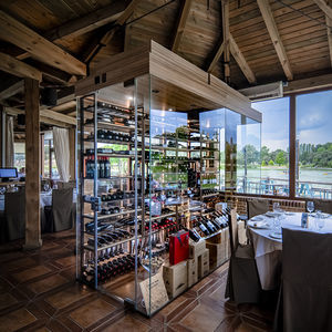 cave à vin de service