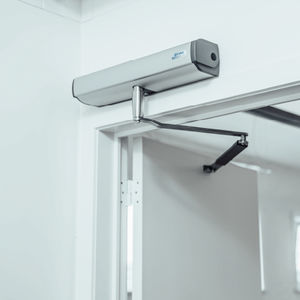 automatisme d'ouverture pour porte battante