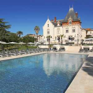 piscine à débordement