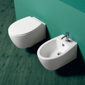 toilettes suspendue / en céramique