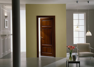 porte d'intérieure / battante / en bois massif