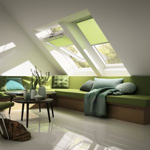 fenêtre de toit en bois