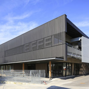 façade ventilée en zinc-titane / en plaques / colorée