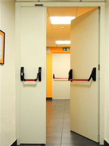 portes industrielles battantes