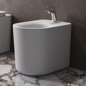 bidet en céramique