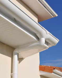 gouttière PVC / demi-ronde