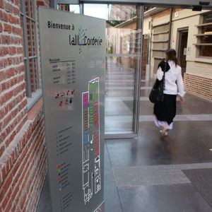 totem signalétique