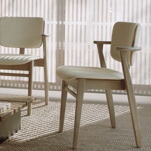 chaise contemporaine