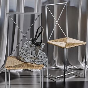 chaise contemporaine 1