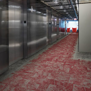 moquette en dalles 1