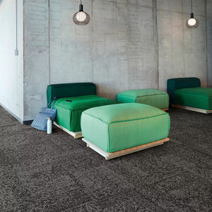 moquette en dalles 1