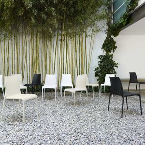 chaise contemporaine 1