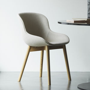 chaise contemporaine