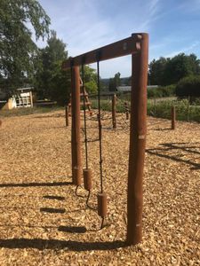 parcour d'obstacles pour aire de jeux