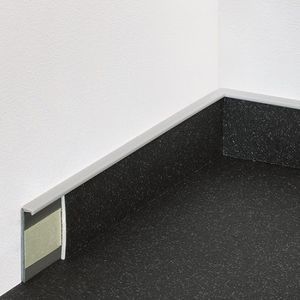 plinthe blanche 1