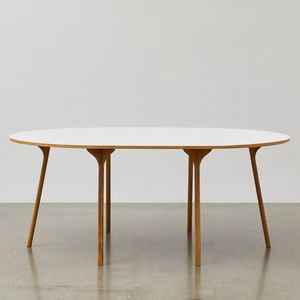 table contemporaine