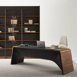 bureau sur pied