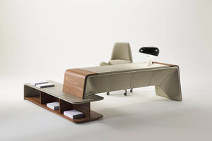 bureau sur pied