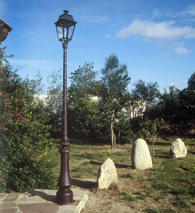 mât d'éclairage 1